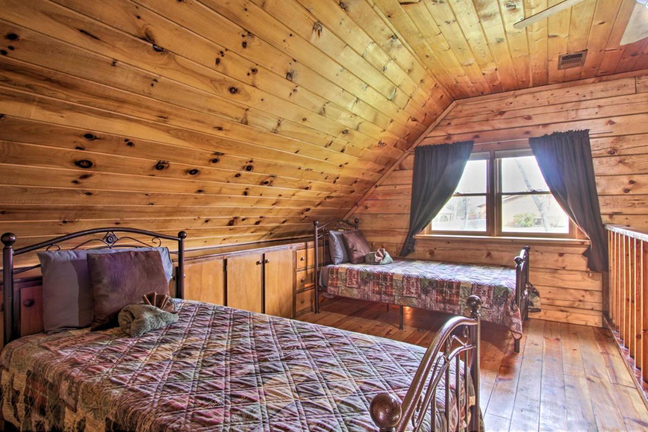 Rustic Cabin With Screened Deck 8 Mi To Dollywood เซอเวียร์วีล ภายนอก รูปภาพ